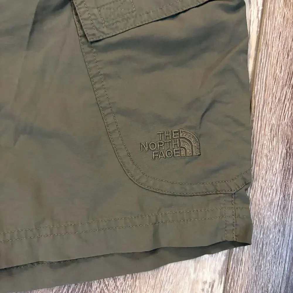 The North Face Cargo Shorts Mens 32 Green Nylon Hiking Outdoor